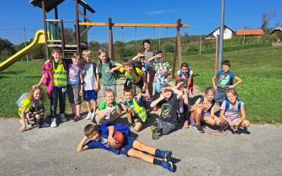 3. razred – pohod do igrišča na Grabrovcu