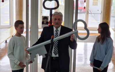 Ključ šole – simbol lepih spominov, znanja, odgovornosti in povezanosti